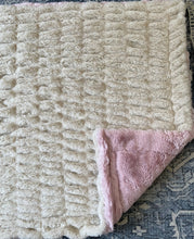 Load image into Gallery viewer, Milan Fairchild taupe Milan and rosewater Arctic rabbit