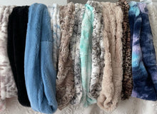 Load image into Gallery viewer, Scarves