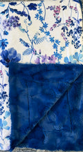 Load image into Gallery viewer, Dame dreamer blue flower and royal blue hide

