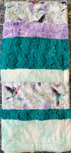 Load image into Gallery viewer, Humming bird with icicle sorbet
