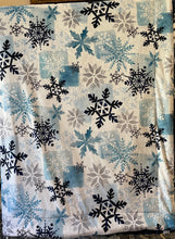 Load image into Gallery viewer, Countess dreamer blue snowflakes
