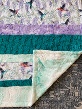 Load image into Gallery viewer, Humming bird with icicle sorbet
