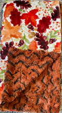 Load image into Gallery viewer, Dame dreamer fall leaves with cinnamon alpine
