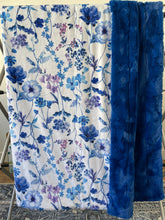Load image into Gallery viewer, Dame dreamer blue flower and royal blue hide
