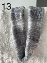 Load image into Gallery viewer, Scarves
