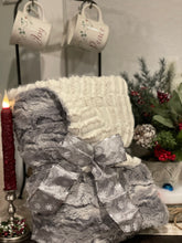 Load image into Gallery viewer, Ivory oxford with silverlining wild rabbit countess dreamer
