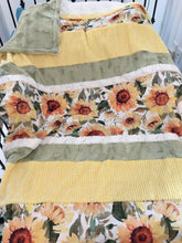Load image into Gallery viewer, Sunflower with buttercup weave countess strip
